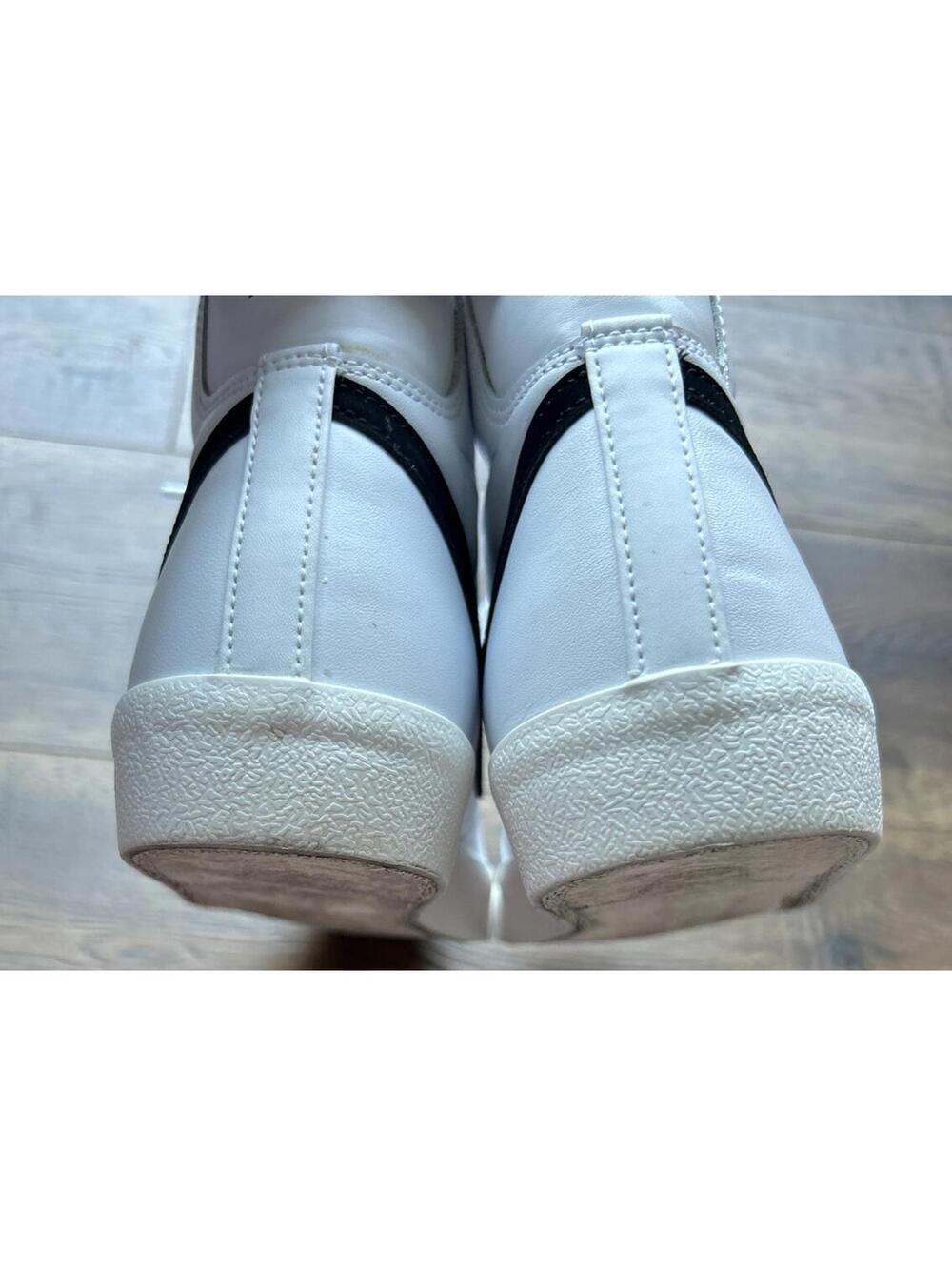 Nike Blazer Mid '77 Vintage Women's Sneakers White/Black, Size US 9.5 - Picture 9 of 10